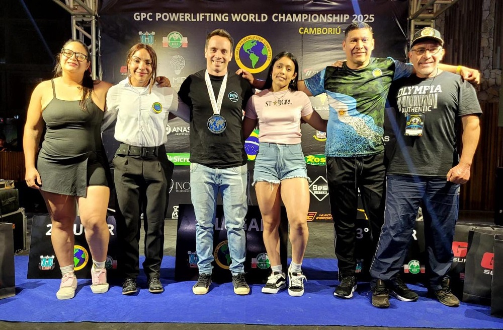 SEIS MISIONEROS DE ORO Y PLATA. Sonia Villalba, Carina Chávez, Franco Curioni, Celeste Aguilera, Rolando Martínez y Rafael Silva.