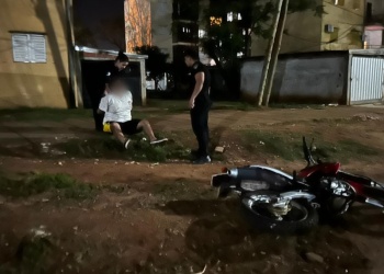Chacra 147: hacían cortes con las motos, llegó la Policía e intentaron atropellarlos