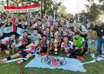 Fútbol: Ex Alumnos 185 es el monarca obereño