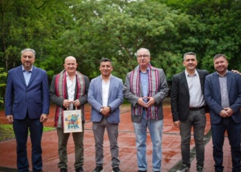 Misiones y Perú sellaron un hermanamiento entre Iguazú y Machu Picchu para fortalecer la integración regional