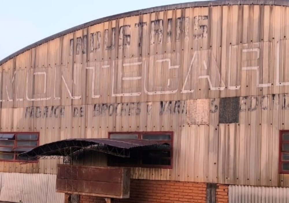 Para los trabajadores de Industrias Montecarlo cada día “empeora la situación” Para los trabajadores de Industrias Montecarlo cada día “empeora la situación”