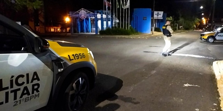 {"remix_data":[],"remix_entry_point":"challenges","source_tags":[],"origin":"unknown","total_draw_time":0,"total_draw_actions":0,"layers_used":0,"brushes_used":0,"photos_added":0,"total_editor_actions":{},"tools_used":{"transform":1},"is_sticker":false,"edited_since_last_sticker_save":true,"containsFTESticker":false}