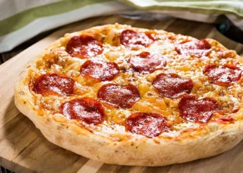 Cómo hacer una buena y rica pizza casera de manera fácil