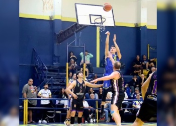 Básquetbol: Con las semis en la mira