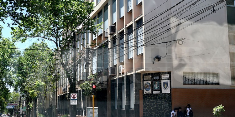 INSCRIPCIONES. Los colegios no son controlados por el SPEPM a la hora de establecer el monto de la inscripción.