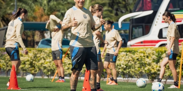 PRESENTE. Yamila Rodríguez estuvo en el debut y espera tener más acción.