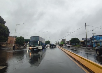 Choque entre auto y colectivo dejó un herido en Posadas