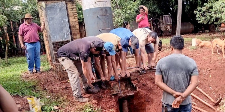 DRAMA. Llega el calor y no saben por cuánto tiempo más les faltará el agua.