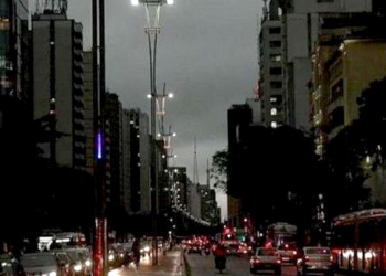Apagón masivo dejó sin energía a casi todo Brasil