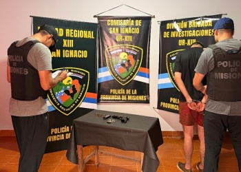 Le sustrajo el arma reglamentaria a su padre gendarme y fue detenido en San Ignacio