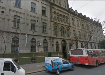 Una explosión en un colegio de Palermo dejó tres menores con quemaduras