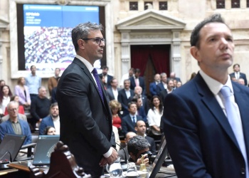 La oposición logró quórum y avanza con la reforma de la ley de DNU