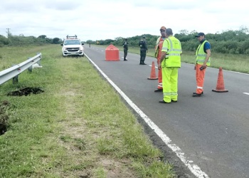 Alerta vial: socavón obliga al corte total de la ruta  nacional 12 cerca de Itá Ibaté