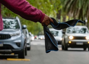 Iguazú regulará la actividad de los “Cuidacoches”