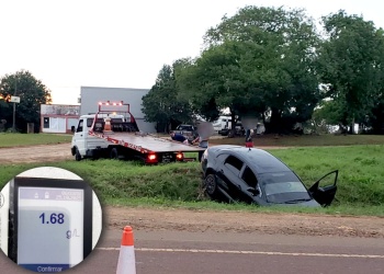 Alcoholizado, terminó con su auto en una zanja