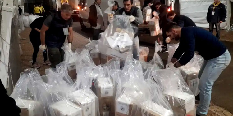 EN MARCHA. El material electoral se distribuirá durante todos los días de la semana, a diferentes puntos de Misiones.