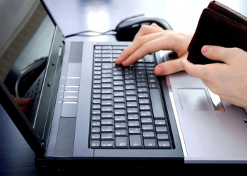 Insólito: sacó préstamos por $16 millones a nombre de su suegro