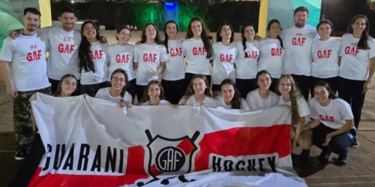 RUMBO A SANTA FE. El Sub 16 de GAF viajó el martes por la noche.