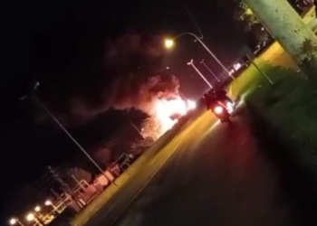 Candelaria: un camión se incendió por completo sobre la ruta 12