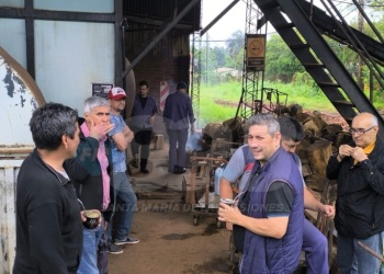 Ante la falta de respuestas, trabajadores de Industrias Montecarlo tomaron la fábrica