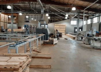 Crisis en Industrias Montecarlo: operarios fueron intimados a volver y la empresa niega deuda salarial