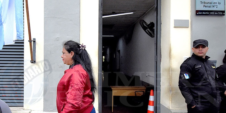 LOURDES BEATRIZ TABÁREZ. La oficial que encabezó el procedimiento que culminó con el albañil de 33 años sin vida el 19 de julio de 2014 en un motel de Posadas.
