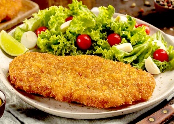 El secreto para hacer milanesas crocantes sin freírlas está en la alacena