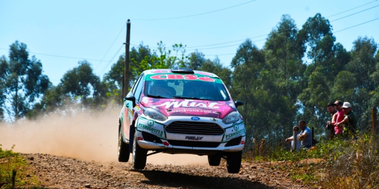 CONOCE LOS CAMINOS. Ricardo Pernigotti buscará sumar puntos con su Ford Fiesta, en la pelea por el título. (Gentileza A.Smialkowski).