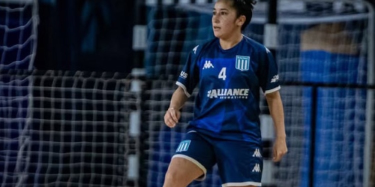 BAJO LA SUELA. La posadeña marcó un doblete en la serie de cuartos.