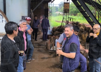 Ante la falta de respuestas, trabajadores de Industrias Montecarlo tomaron la fábrica