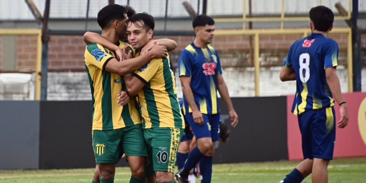 VISITANTE. La Picada quiere dar el golpe en Iguazú. Foto archivo.