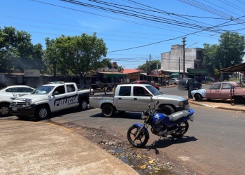 Una mujer resultó herida en un choque entre una camioneta y una moto en Posadas