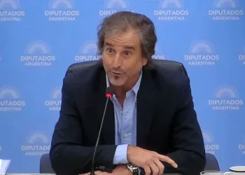 Presupuesto 2026: LLA rompió el 20-20 y logró dictamen con voto doble de Benegas Lynch y el apoyo de PRO y UCR