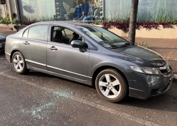 Posadas: un bebé fue rescatado de un auto cerrado en el centro y notificaron al padre por “abandono de persona”