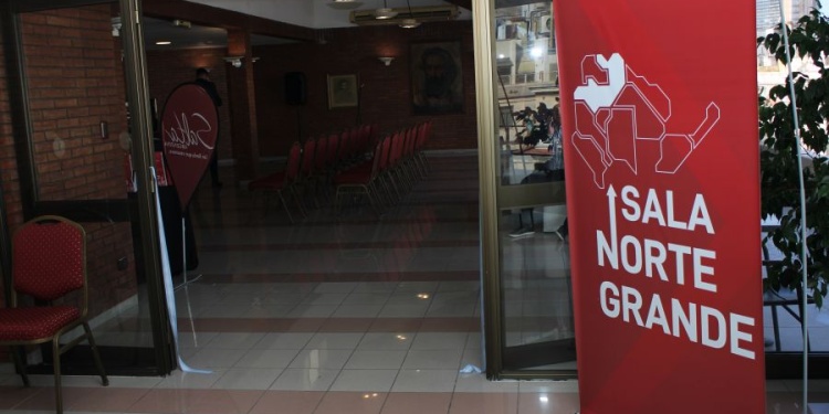 La reunión tiene lugar en la Casa de Salta, Provincia de Buenos Aires