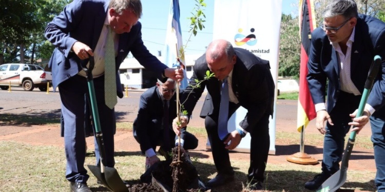 CONTRIBUCIÓN. Destacaron el rol de la colectividad alemana en la historia y proyección de Misiones.