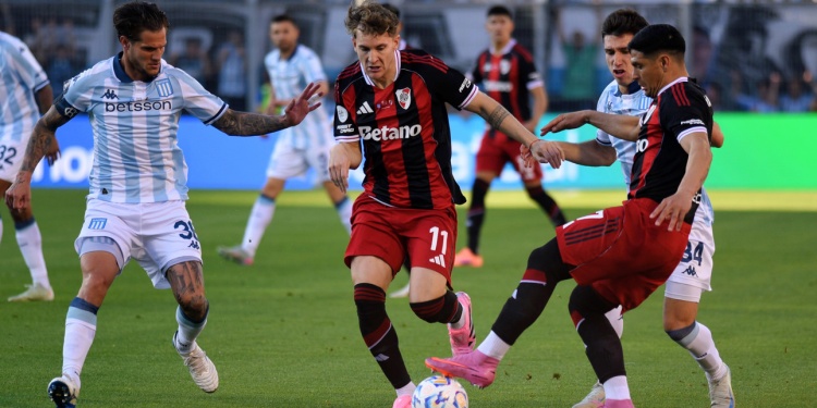 Facundo Colidio. Racing vs River Plate. Cuartos de Final de Copa Argentina. Racing - River
Fotobaires