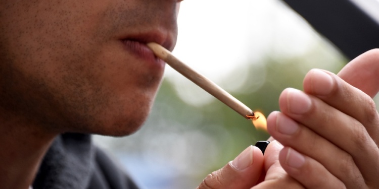 RIESGO. El tabaquismo es el principal factor de riesgo asociado al cáncer de pulmón.