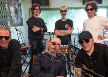 El Indio Solari reapareció en un ensayo y volvió a encender la ilusión de los fans