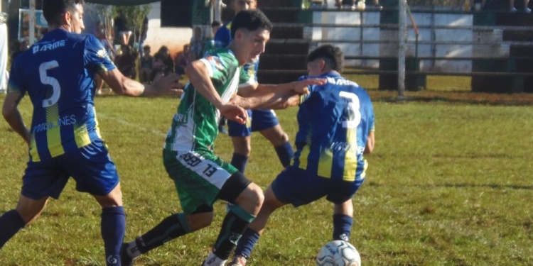 RETORNO. Sebastián Quiñones vuelve a Victoria tras jugar en Paraguay.
