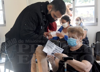 Las vacunas contra el COVID que hay en Misiones se vencen la próxima semana