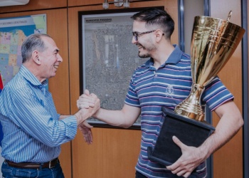 Stelatto recibió al plantel campeón de Telecentro Tacuarí