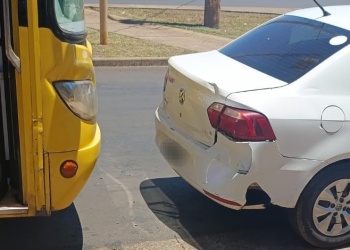 Posadas: accidente entre colectivo urbano y automóvil dejó como saldo una pasajera lesionada