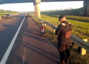 Dos heridos tras el despiste de una motocicleta en Posadas