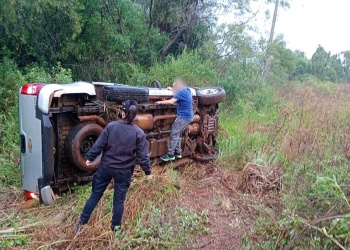 Un hombre salió ileso tras despistar con su camioneta sobre la ruta 14