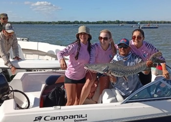 Tres mujeres hicieron historia y ganaron la Pesca del Surubí en Ituzaingó