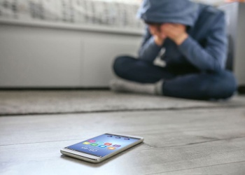 Misiones presentó manual integral para combatir el grooming y la violencia digital