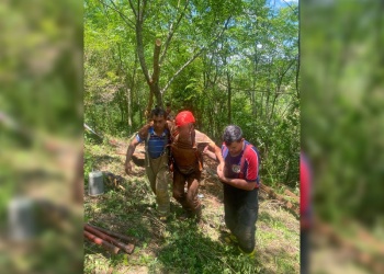 Rescataron al hombre que había quedado atrapado en un pozo de agua en El Soberbio