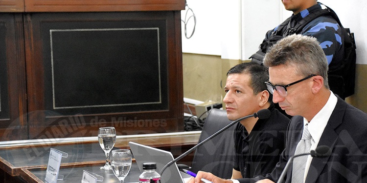 “LA UTILIZABA PARA ENTRENAR”. Cantero (de remera negra) declaró que consume marihuana y cocaína desde los 14 años, “a mí me activa hacerlo”, resaltó ante el TOCF-Posadas.