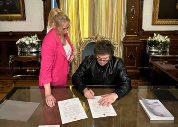 El Gobierno reorganiza estructura ministerial: cambios clave en comunicación, turismo, ambiente y migraciones